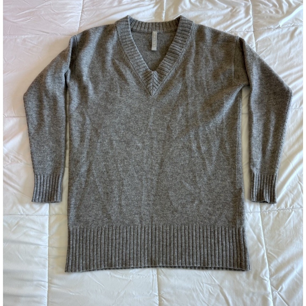 Athleta Vital Sweater Womens Oversized XS Gray Knit V Neck Soft Sweater EUC